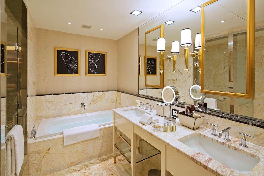The Lin Hotel Tchaj-čung Exteriér fotografie Bathroom