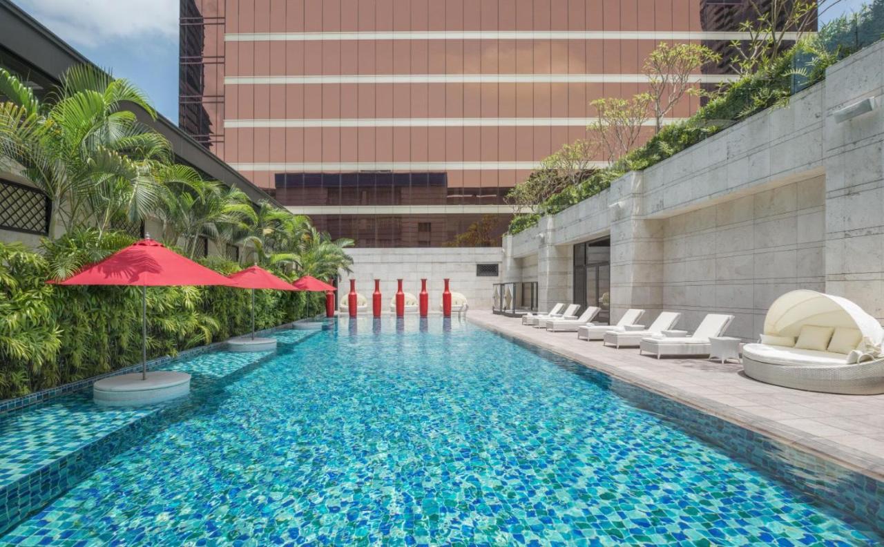 The Lin Hotel Tchaj-čung Exteriér fotografie The pool at the hotel