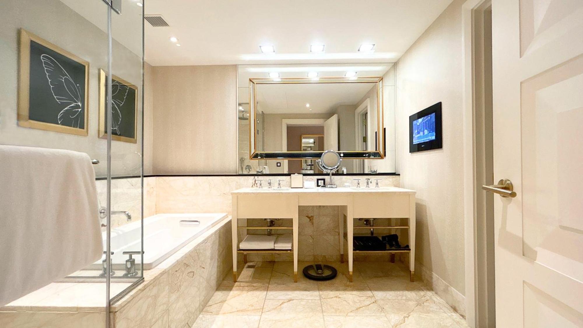 The Lin Hotel Tchaj-čung Exteriér fotografie Bathroom