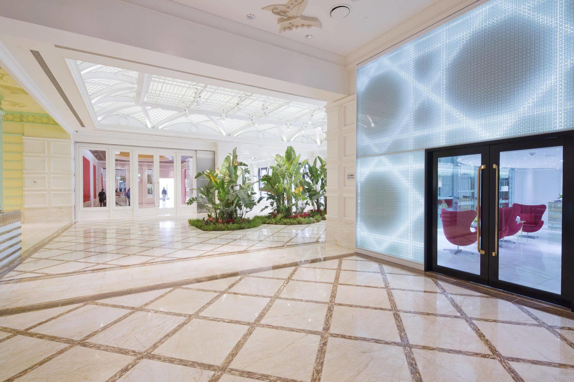 The Lin Hotel Tchaj-čung Exteriér fotografie Interior of the hotel